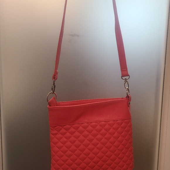 Steve Madden Coral Quilted Shoulder Crossbody Bag - Picture 11 of 15